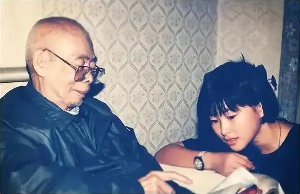 艺人身世显赫4位女星出身名门不惧潜规则娱乐圈难挡其光芒