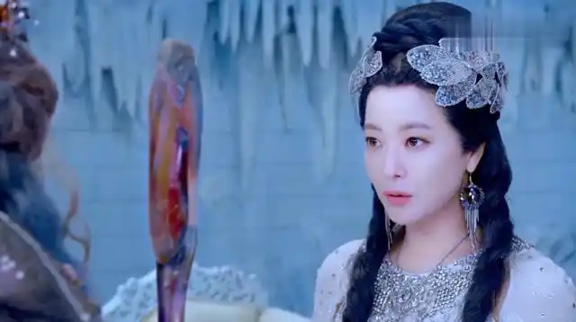 幻城:莲姬泄露人鱼族秘密,继母一见莲姬,上去就是一巴掌!