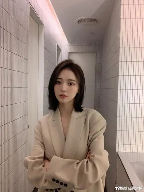 项思醒其中一名服饰业ceo男友「张科峰」踢爆交往2年