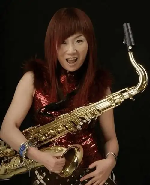 网曝李玉刚三婚娶乌克兰美女,还有个混血女儿?_婚姻_范小宁_妻子