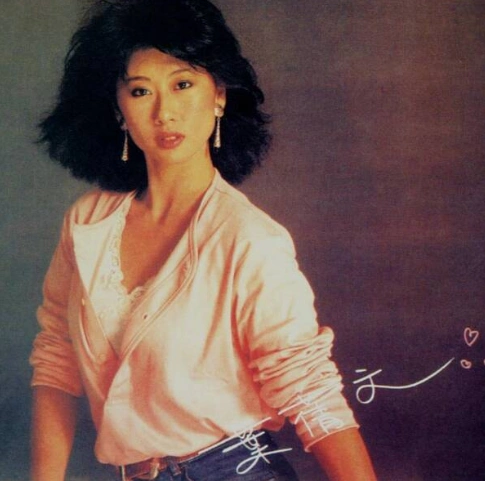 她是费翔初恋女友,嫁给大14岁天王,结婚23年至今无子仍幸福