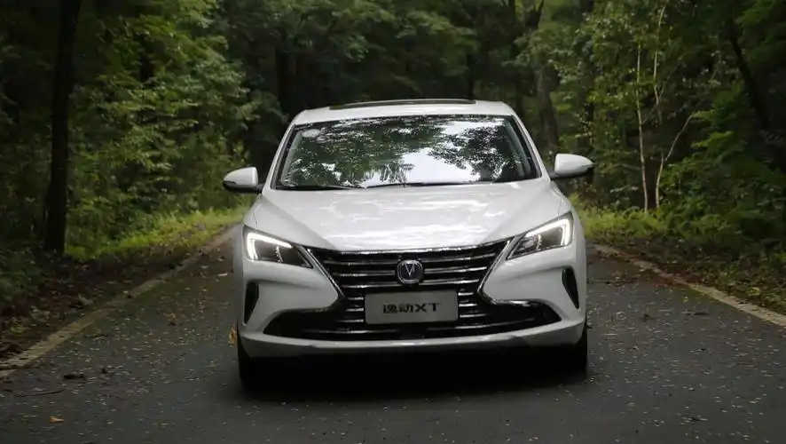 第二代长安逸动xt搭载blue core 1.