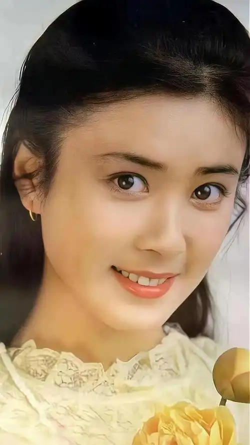 最美妲己傅艺伟近照曝光(90年代的大美女傅艺伟)-查英语