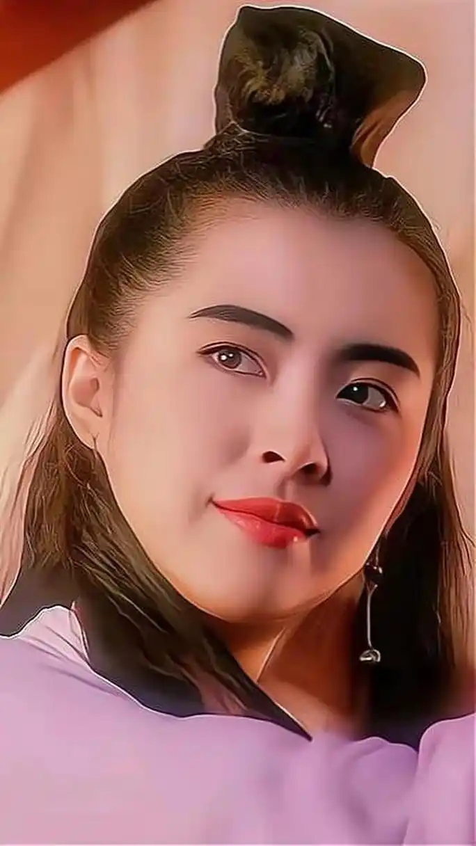 王祖贤是无数影迷心中最美的古装女神,而那双长腿也为其加分不少,甚至