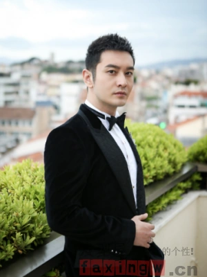 发型是很多型男都特别钟爱的一款发型,比如彭于晏,吴京还有教主黄晓明