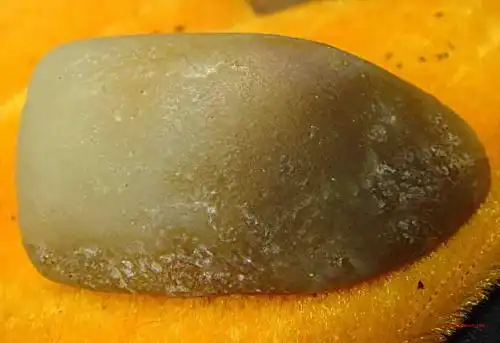 河南栾川透闪石玉的化学组成特征研究