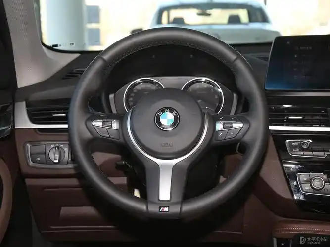 2022款0220t02宝马x1自动版配置高吗02宝马x1购车手册