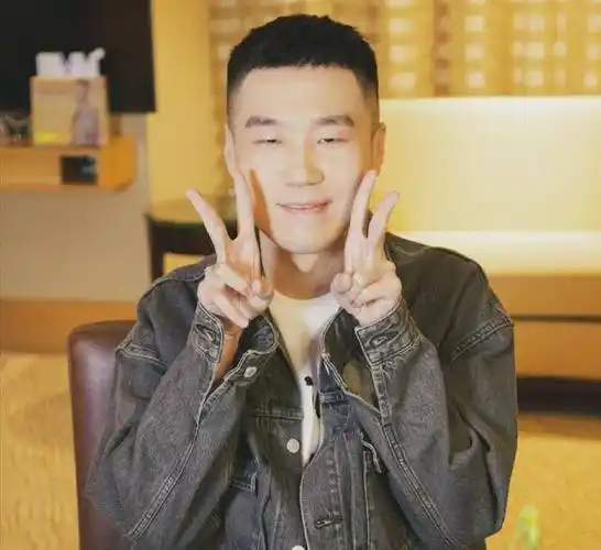 德云社杨九郎去直播,怎么都离不开的秋裤梗_环节_观众_小时候