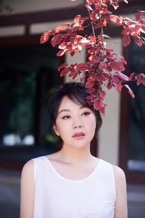 搜狐新闻马拉松##闫妮夏日限定写真