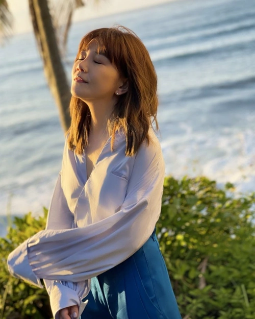 梁静茹6次问鼎金曲奖皆落空!犯低级错误……_腾讯新闻