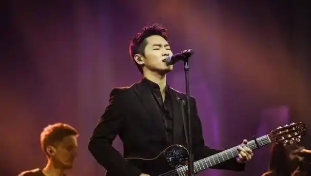 《好声音》最成功的学员:张碧晨排第4,前三名已做选秀导师