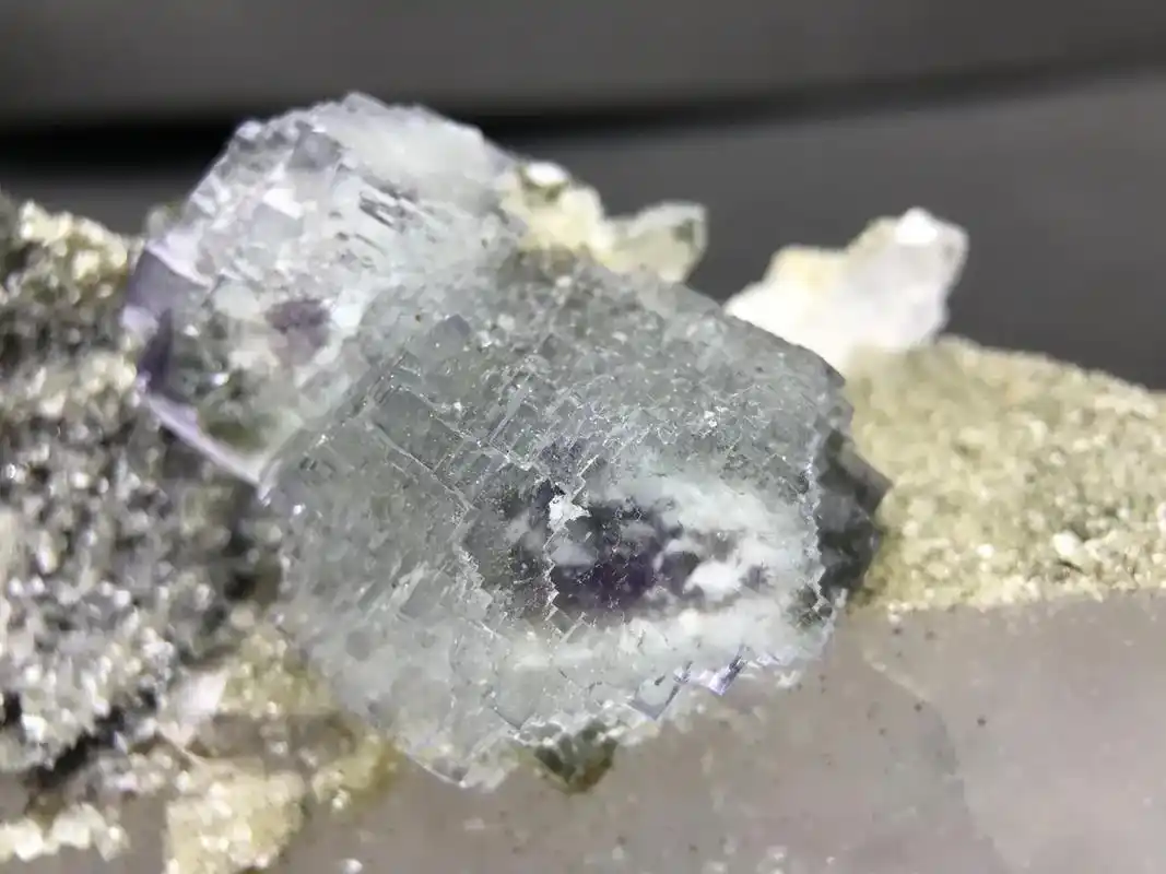 湖南瑶岗仙萤石#矿物晶体 #天然水晶 #湖南莹石 #湖南瑶岗 - 抖音