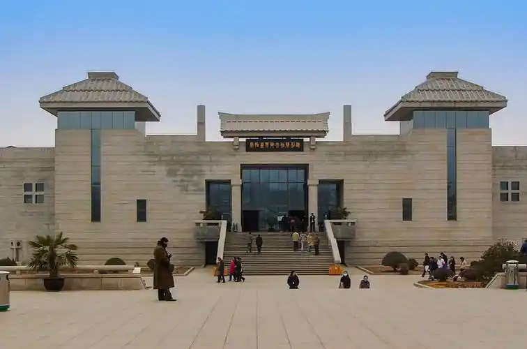 秦始皇陵——中国第一座皇家陵园