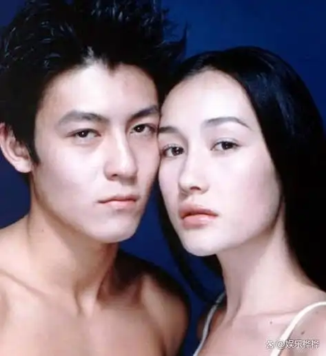 与陈冠希合作了科幻电影《特警新人类2》后,她与其相识.