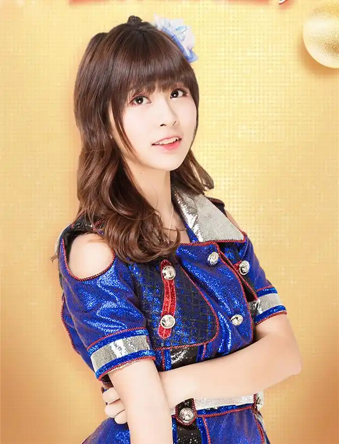 p>严云笙,曾用名严文竹,1996年3月28日出生于湖北省,中国内地女歌手.