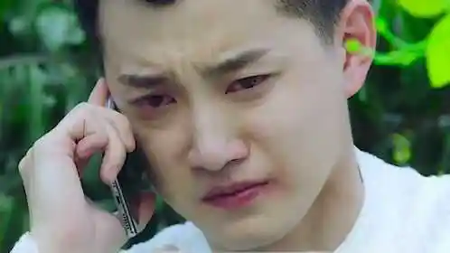 男孩在分手后,为了救女友付出自己的生命,这个哭戏真的绝了!