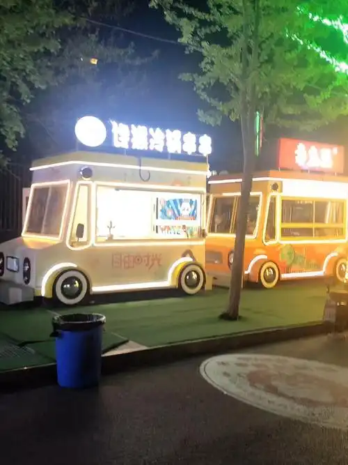 小吃一条街夜市摆摊车