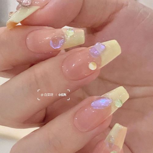 2023夏日星冰乐温柔气质小红书同款穿戴甲法式奶黄紫极光爆闪美甲