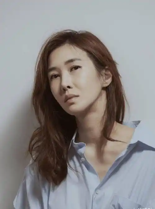 芭蕾首席老婆费尽心机,女儿和狗现身,严泰雄的错众人来抹_尹慧珍_视频