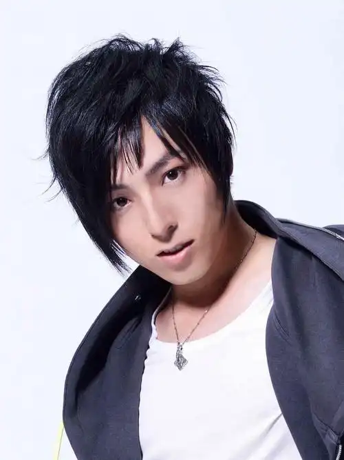 苍井翔太(日本男歌手,艺人,声优)_尚可名片