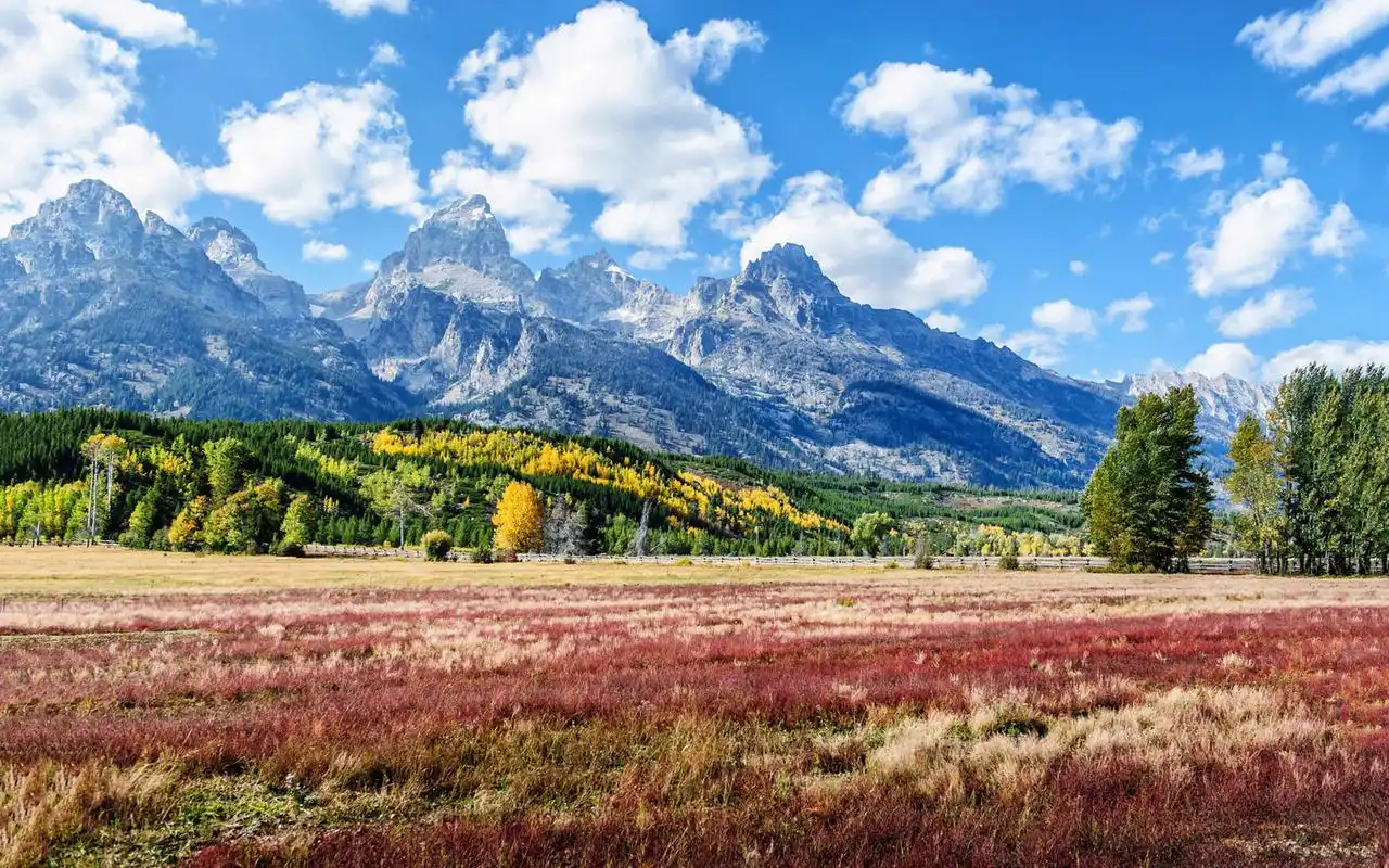 高清唯美连山清新美景图片电脑壁纸