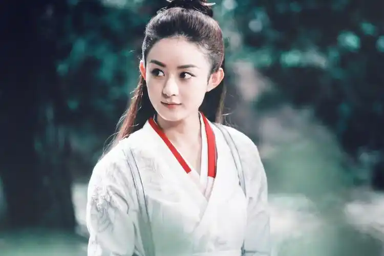 网曝《楚乔传2》开拍,赵丽颖粉衣现身片场,一