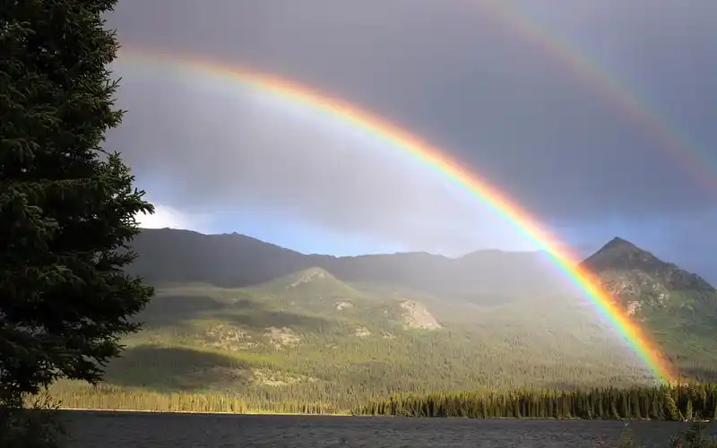 唯美绚丽的彩虹风景图片桌面壁纸高清大图预览1920×1200_风景壁纸