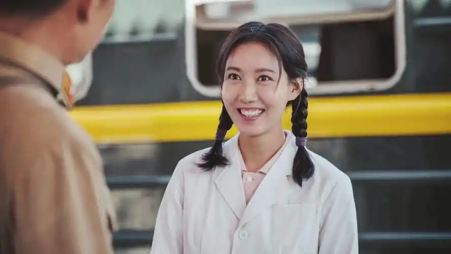 高露《激情的岁月》与李光洁组成"高露洁"cp