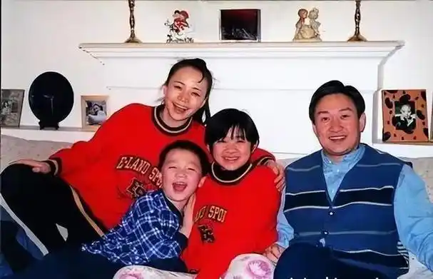 回顾英达:拒认儿子巴图20年晚年态度骤变,是藏私心还是真后悔?