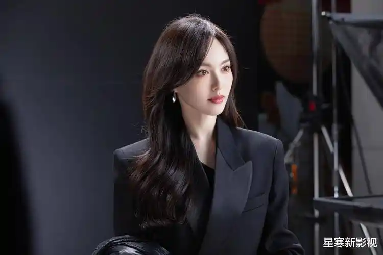 唐嫣彻底迎来事业腾飞大女主剧资源不断开启时尚新赛道太强势