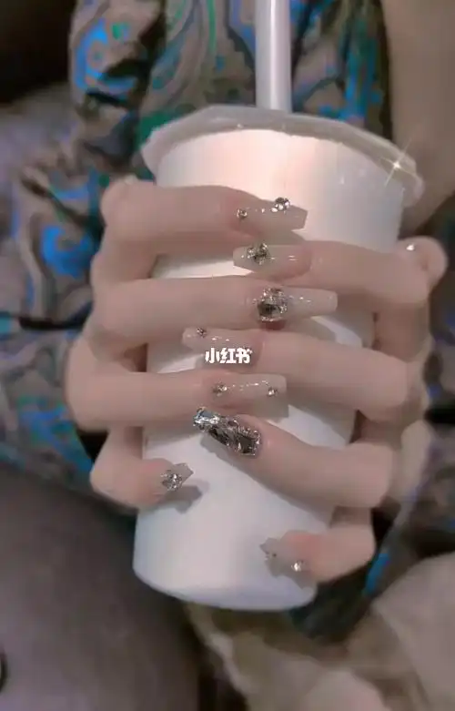 这种钻石美甲会有人不喜欢吗