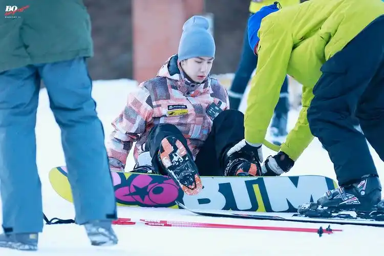 uniq王一博滑雪小王子