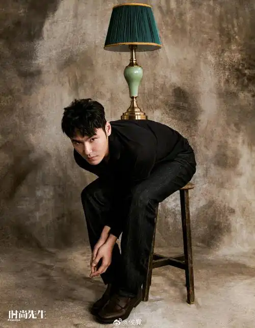 阮经天时尚先生封面##侯覚看时尚