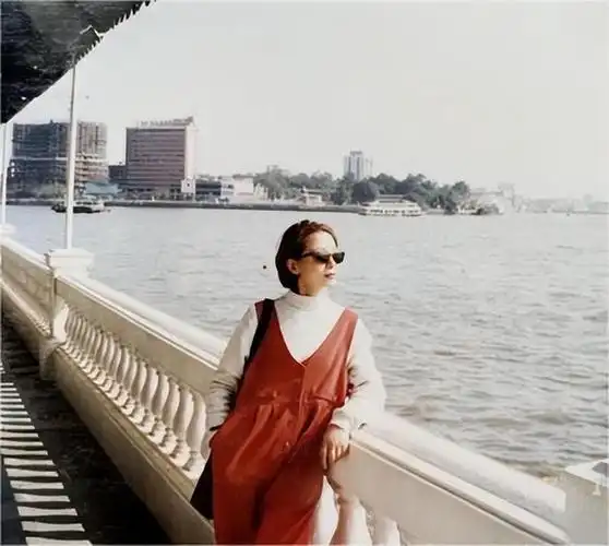 仲小萍与火风离婚后30年坚持不嫁陪伴儿子今儿子成她心病