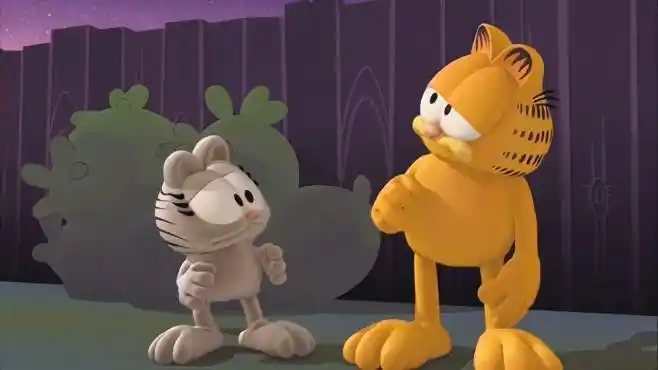 加菲猫的幸福生活:猫猫躲在了加菲猫家里,不知道会发生什么-母婴亲子