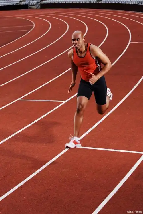 10000米跑几圈是长跑运动员在训练和比赛中经常面临的挑战.