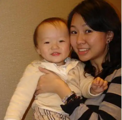 【图】卓依婷老公谢文强图片集 休息两年换来漫天"死讯"