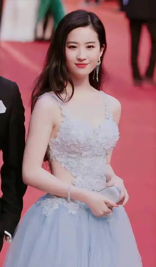 女星生图vs精修图:刘亦菲翻车,马苏变了个人,王楚然神似刘亦菲|李冰冰