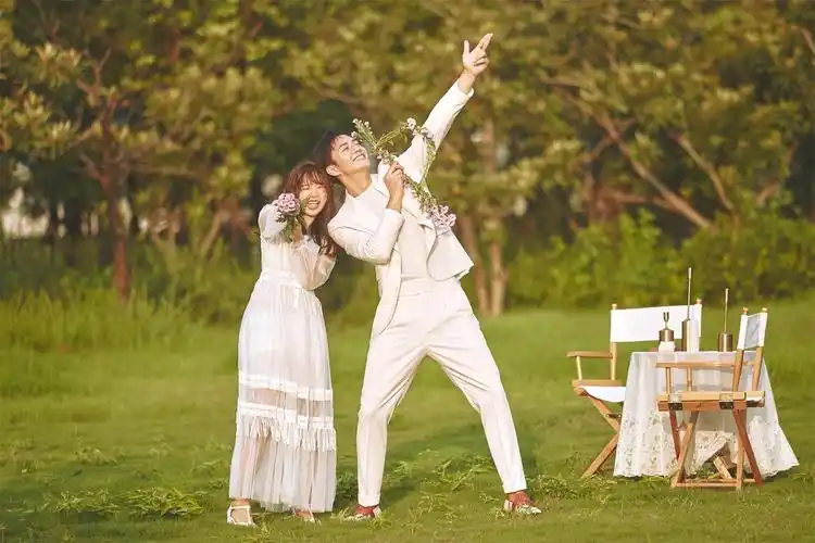 森系外景婚纱照分享:「森活物语」 - 知乎