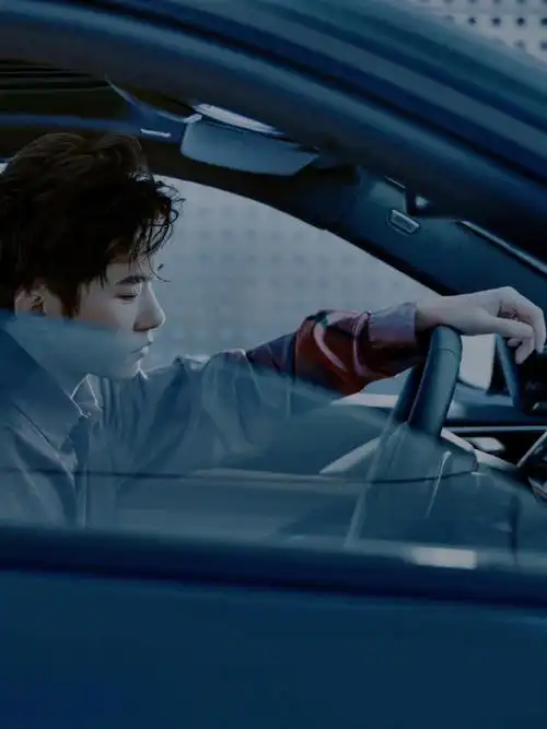 女友视角一起去兜风先说好副驾驶是我的@tfboys-易烊千玺