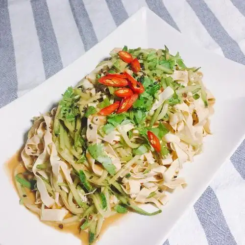 凉拌麻酱豆腐皮的做法和步骤图解 - 凉拌麻酱豆腐皮怎么做好吃 - 菜谱