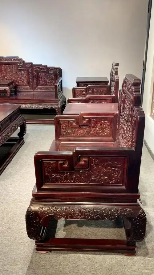 印度小叶紫檀,国宾款西番莲沙发13件套