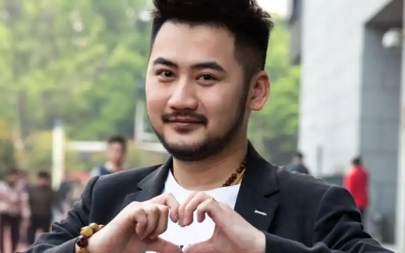 主播纷纭之csgo14茄子红包局欢乐白给教学