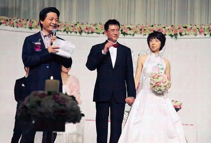 原创张怡宁生子上热搜58岁富商曾送北京四合院比伏明霞老公还有钱