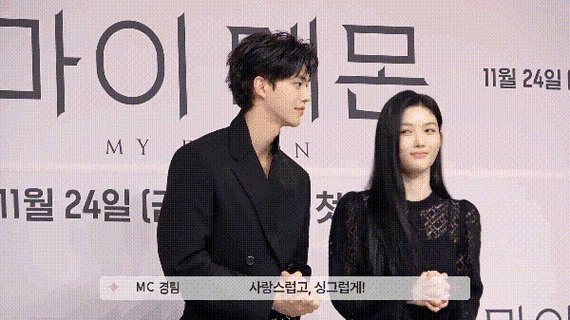 根本藏不住,他说话都盯着她的嘴唇看诶!