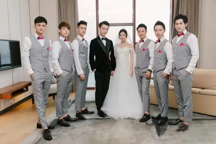 出租秋季陈晓陈妍希婚礼同款伴郎服灰色马甲套装兄弟伴郎团西服冬