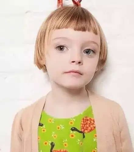 生个女儿,教她在4岁前艳压四方!