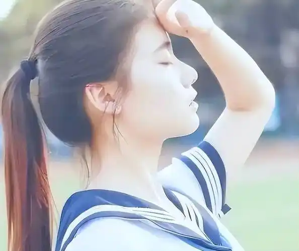 家长困惑:"高马尾"在中学生里逐渐消失,"鲶头鱼"却大受欢迎_发型_女生