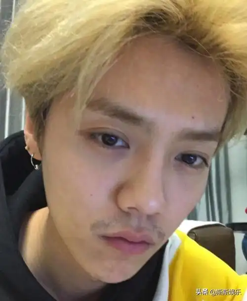 男星素颜出镜,肖战宋威龙依旧帅气,网友称罗云熙素颜男神