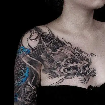 超酷的披肩龙纹身图案
